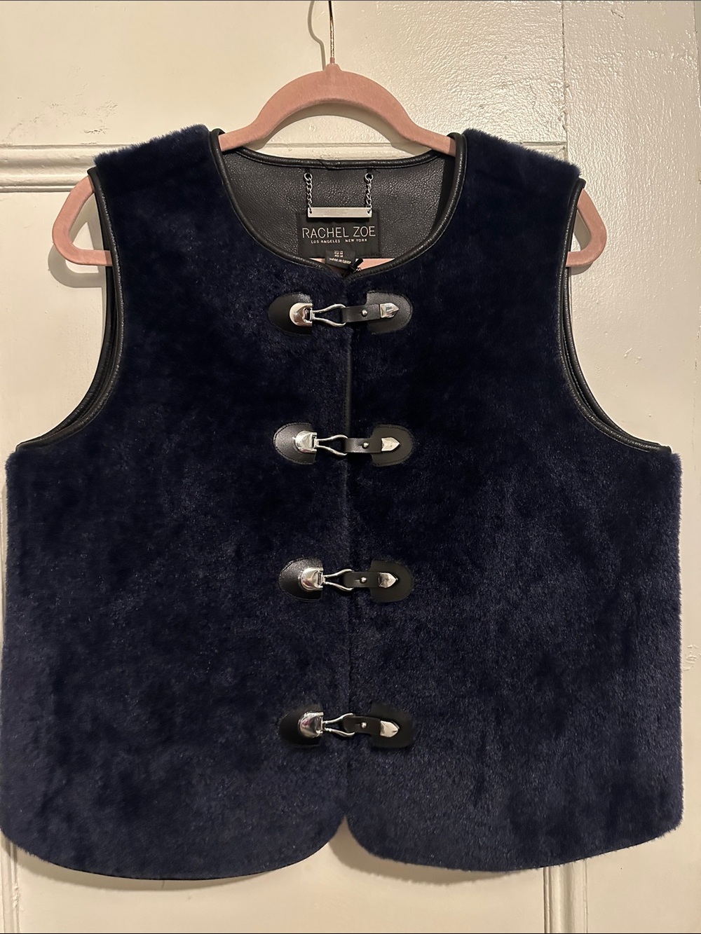 NWT Rachel Zoe Women’s Navy Faux Fur Toggle Vest. Size M. 20.5”L x 20.5”W.